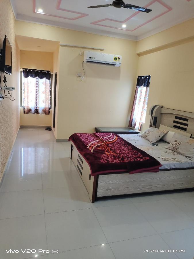 Hotel Purnima Palace Fatehpur  Ngoại thất bức ảnh
